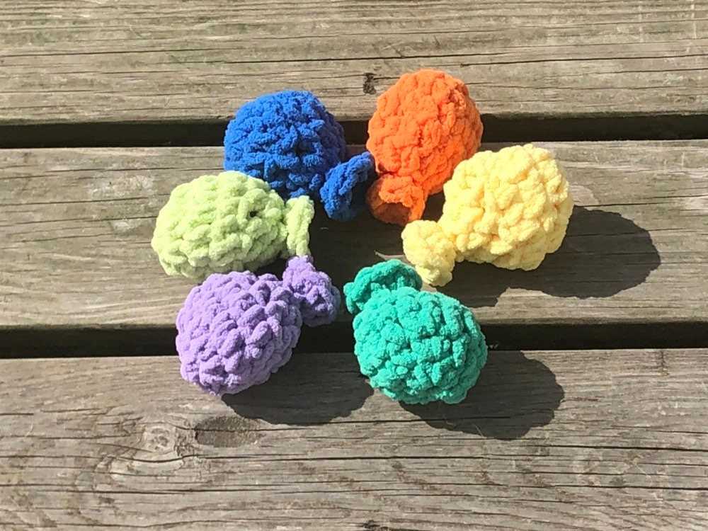 Knitted water balloons pattern free