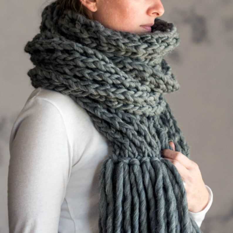 Knitted women's scarf pattern