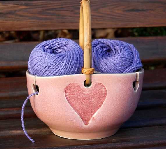 Knitted yarn bowl pattern