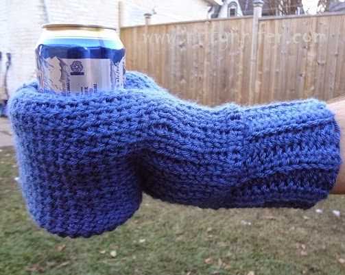 Knitted beer can mitten pattern