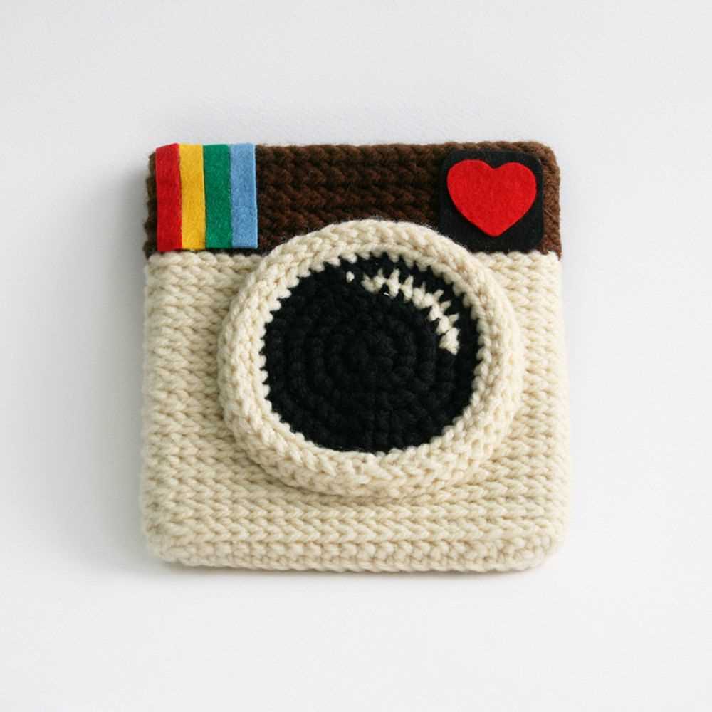 Knitted camera case pattern