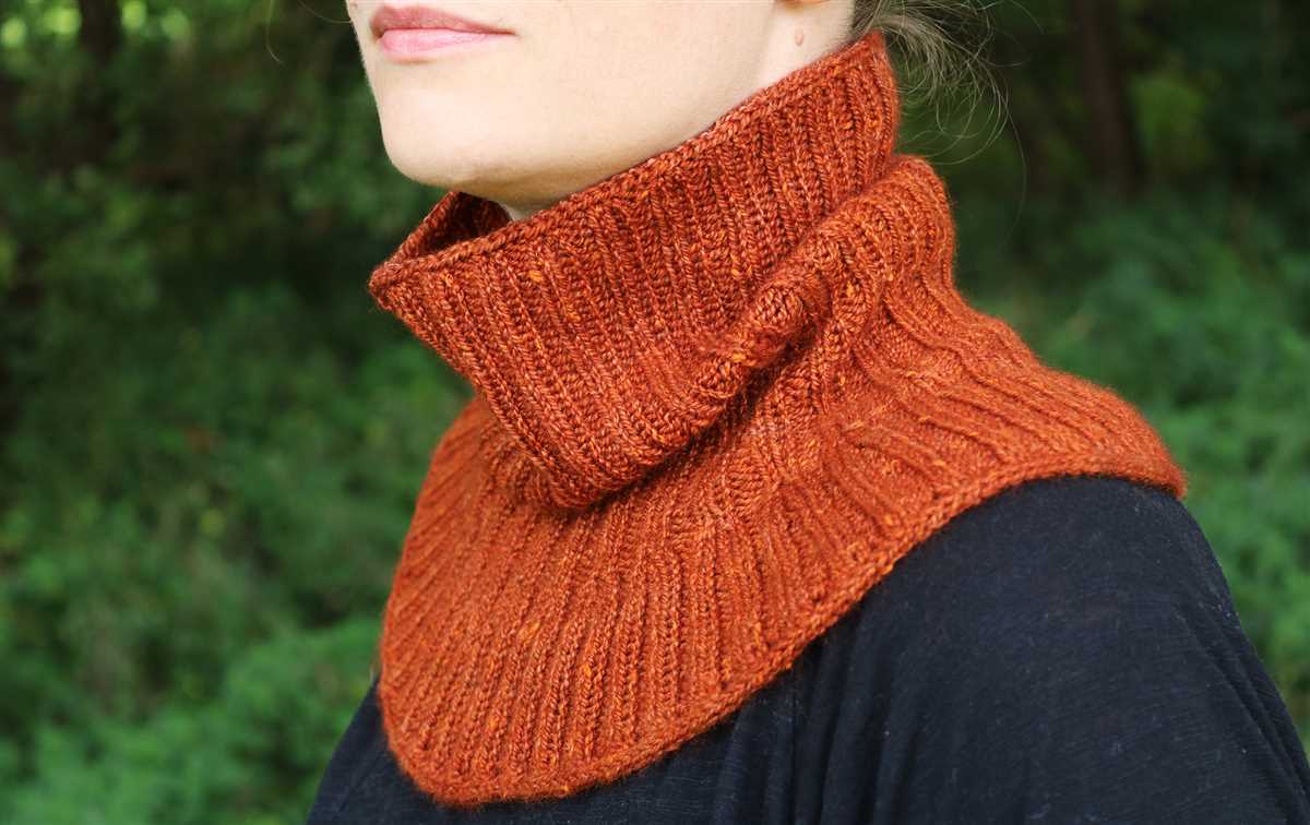 Knitted cowl scarf pattern