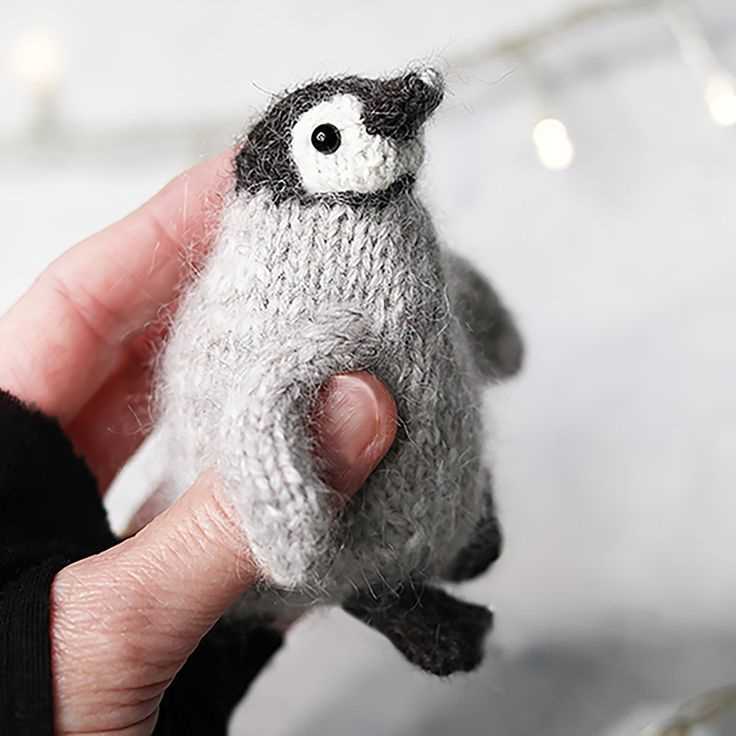 Knitted penguin pattern free