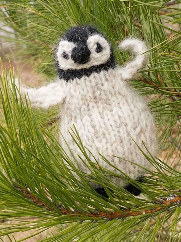 Knitted penguin pattern free