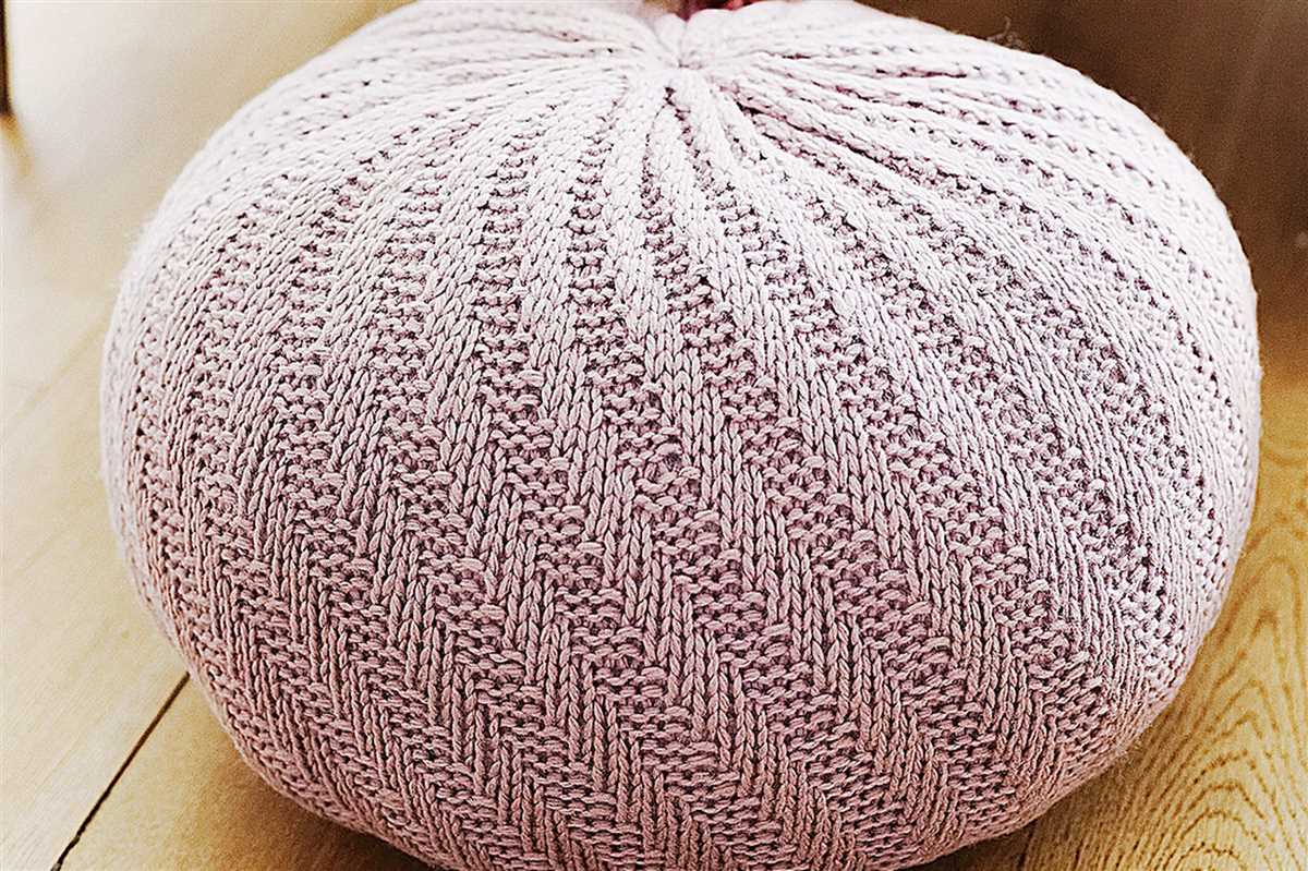 Knitted pouf pattern