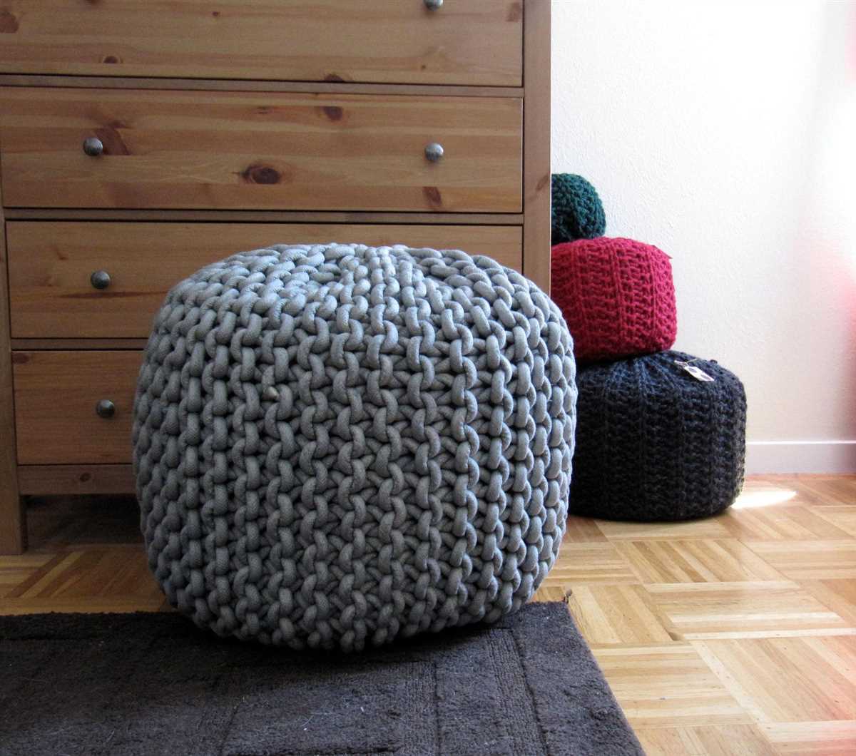 Knitted pouf pattern