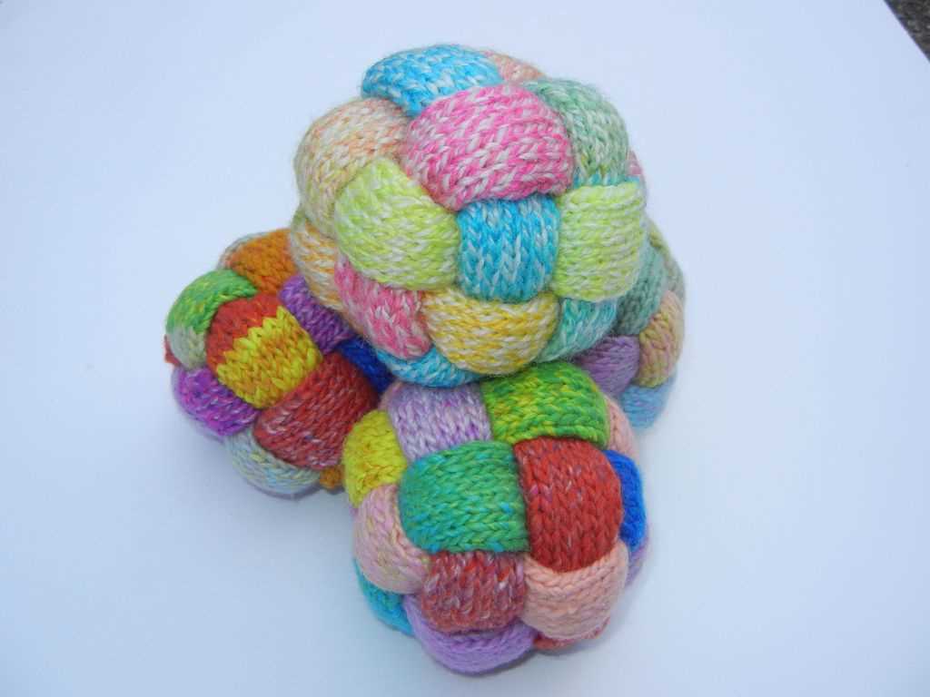 Knitting a ball free pattern