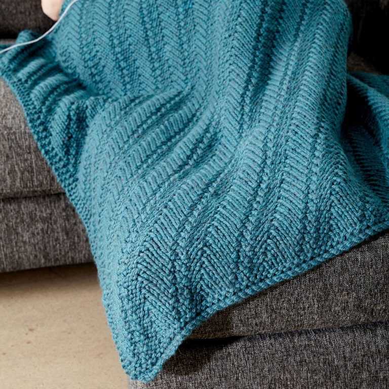 Knitting pattern for lap blanket