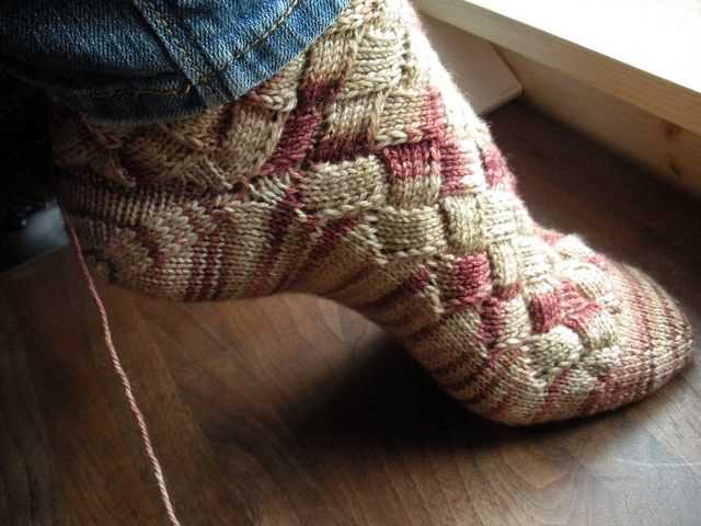 Knitting patterns using sock yarn