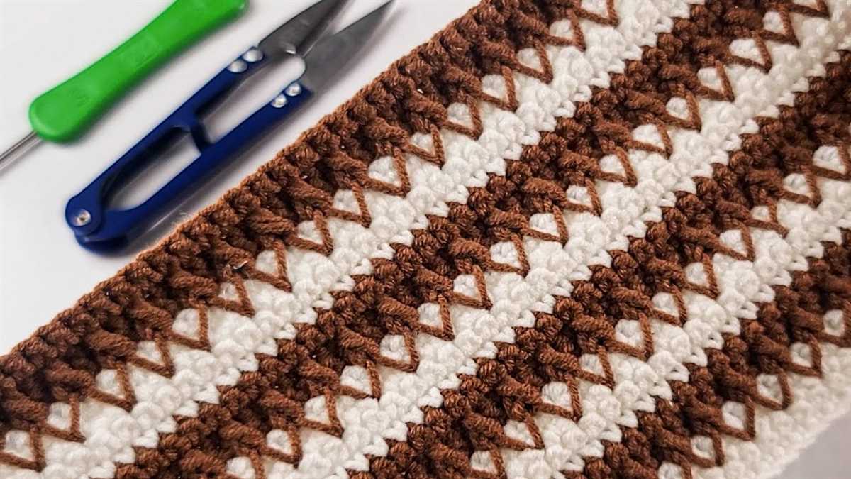 Knitting work even in pattern