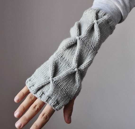 Knitting pattern arm warmers