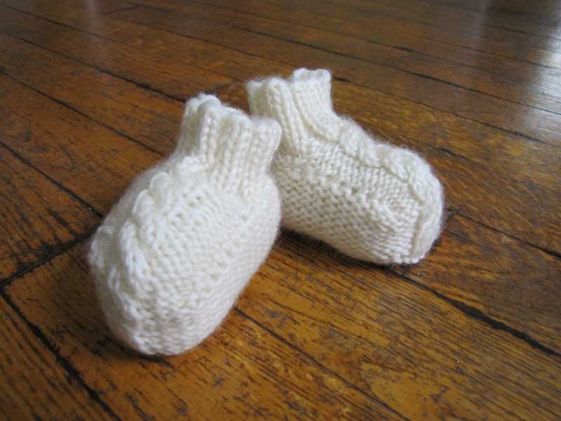 Knitting patterns for baby booties