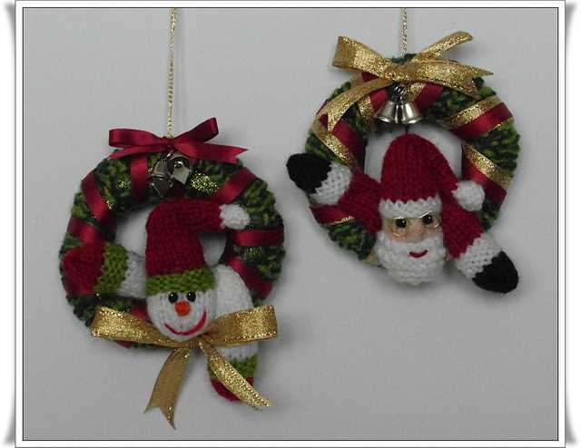 Knitting patterns for christmas wreaths