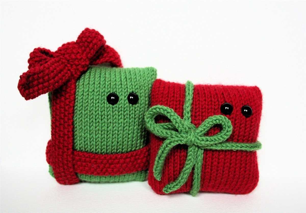 Knitting patterns for gifts at christmas