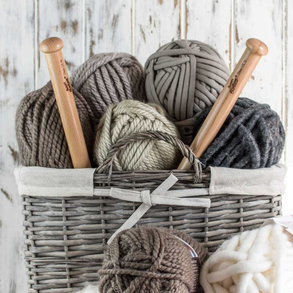 Knitting patterns for thick yarn