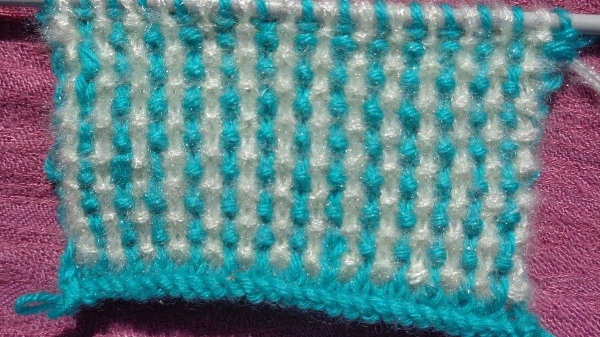 Knitting patterns using two colors