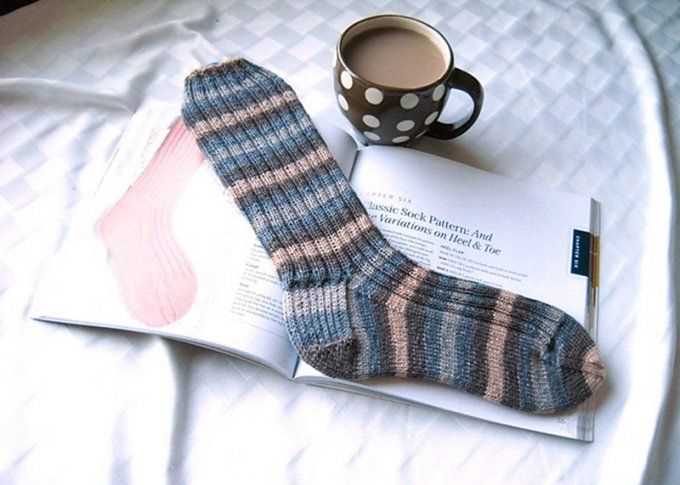 Classic socks knitting pattern