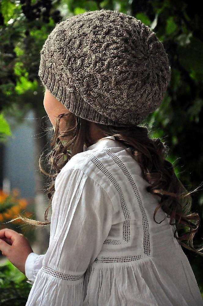 Lace knit hat pattern