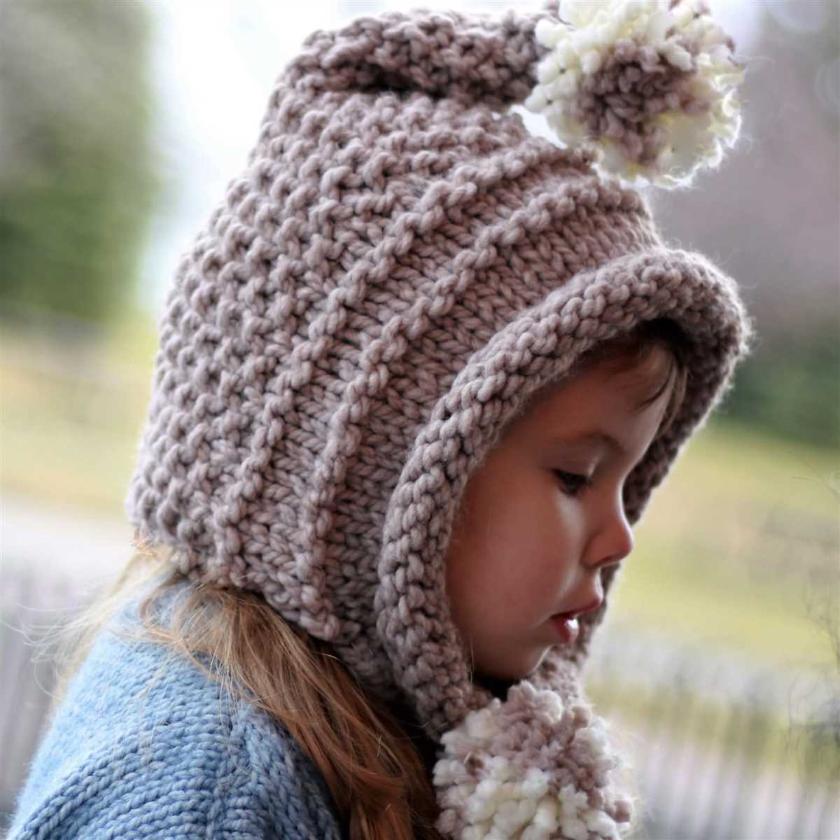 Knitting pattern for hat with ears