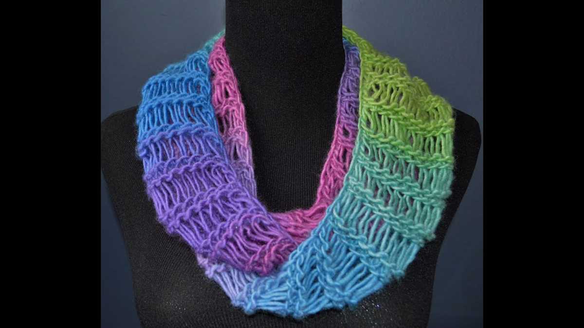 Loom knit infinity scarf pattern