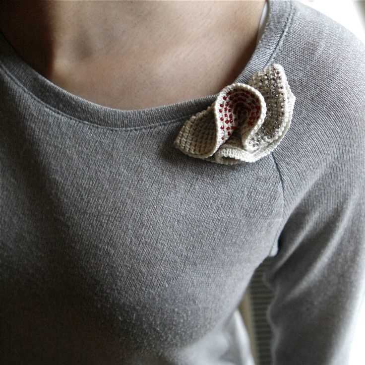 Knitted brooches patterns