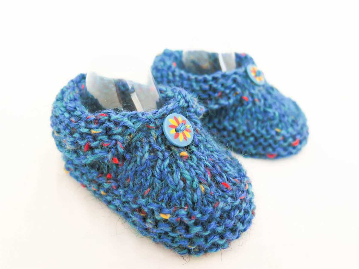 Bulky slippers knitting pattern