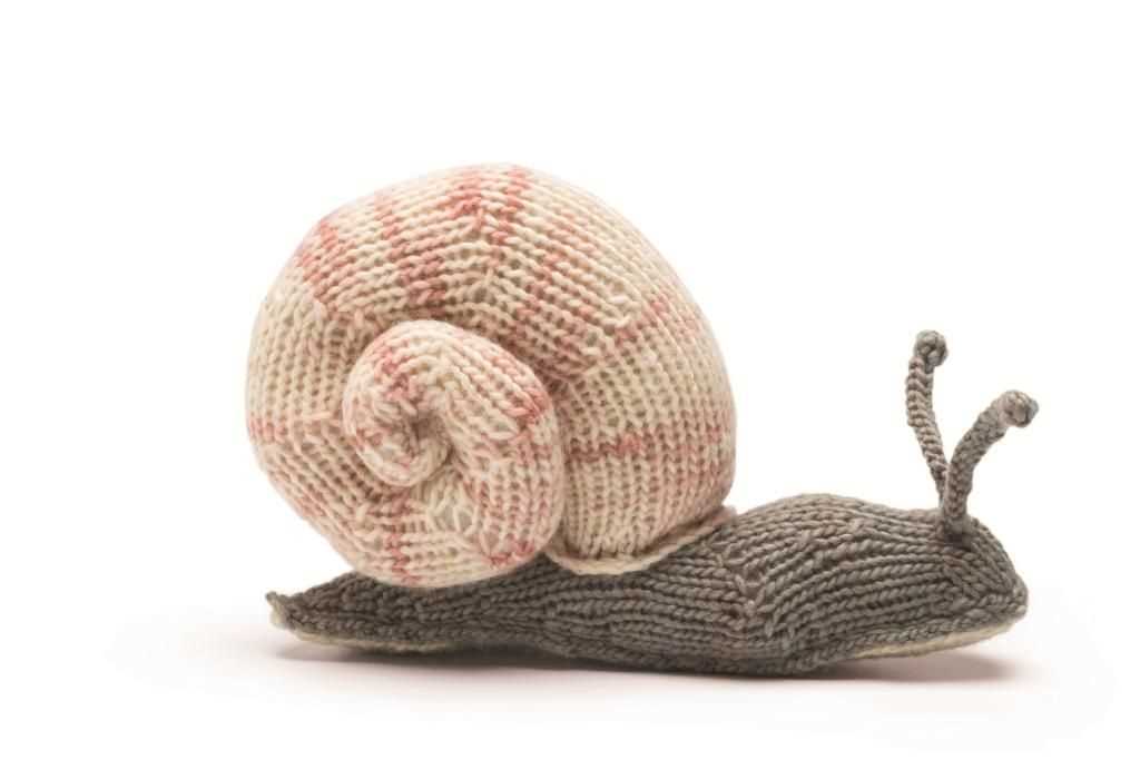 Knitted snail pattern