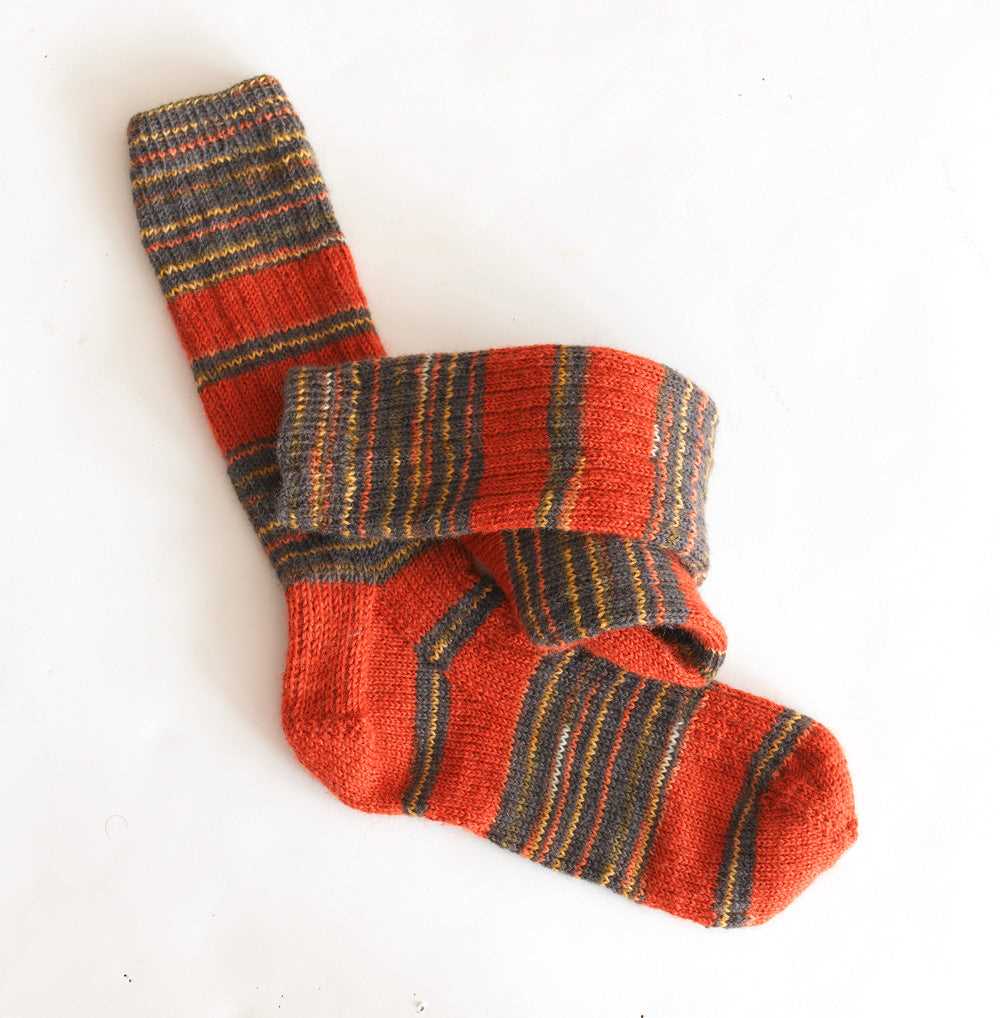 Men's ribbed socks knitting pattern