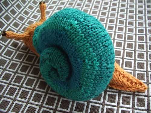 Knitted snail pattern