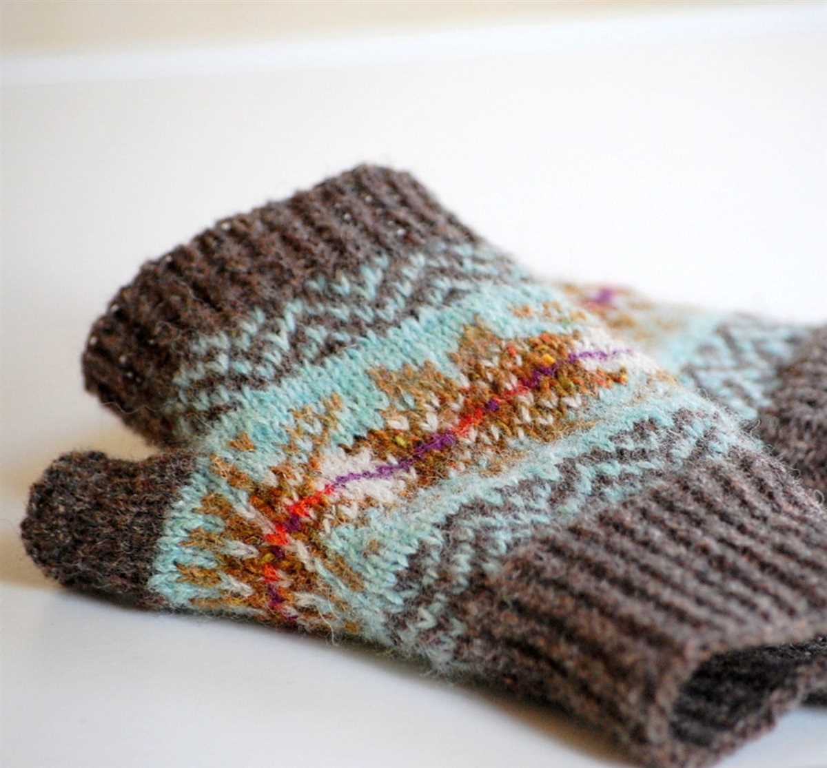 Icelandic mittens knitting pattern