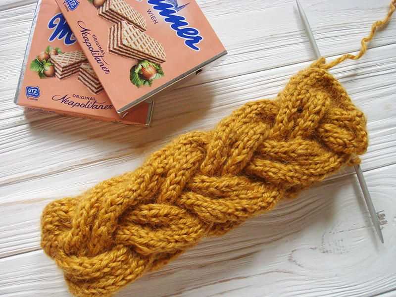Bulky yarn knit headband pattern
