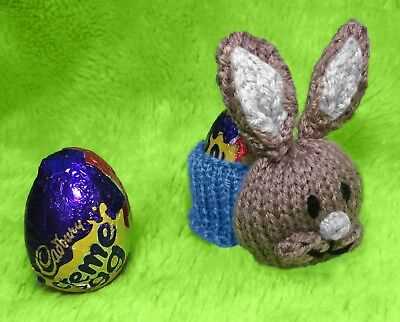 Free knitting pattern for easter bunny creme egg cover