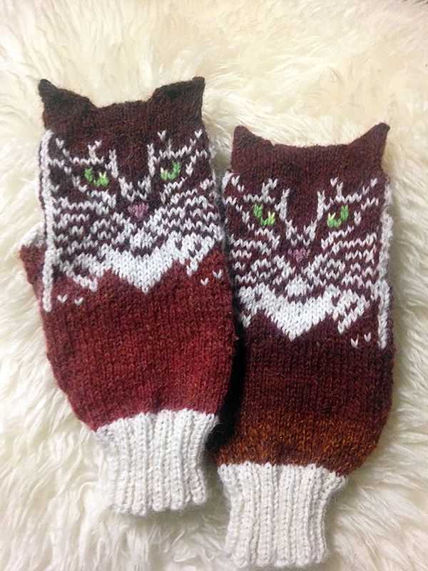 Cat mittens knitting pattern