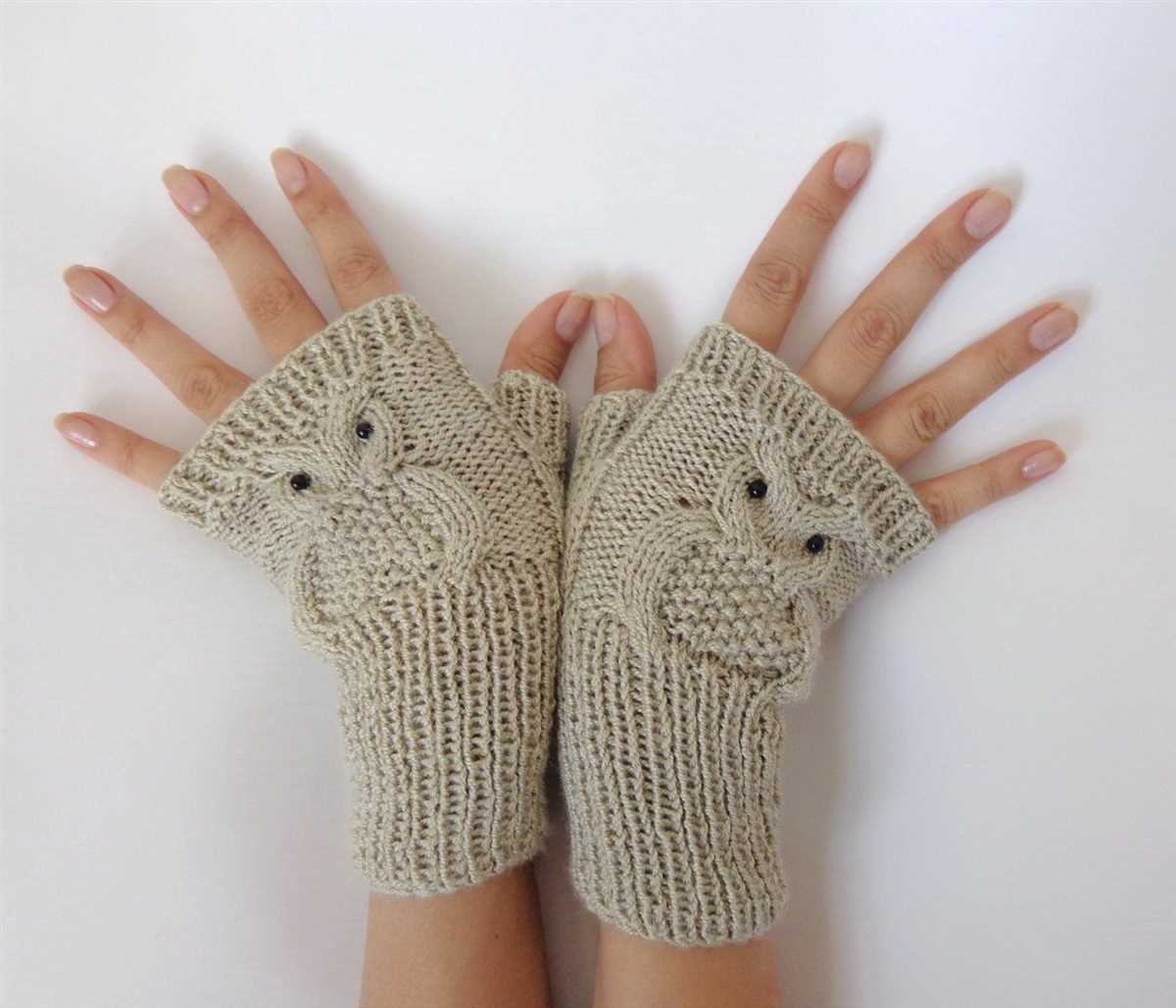 Knitted fingerless mitts pattern