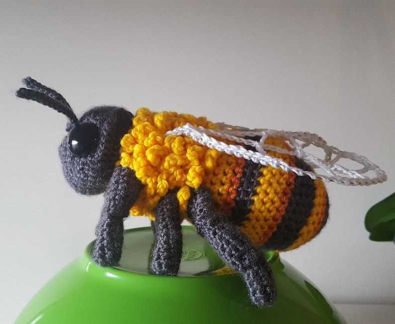 Free knitting patterns for bumblebees