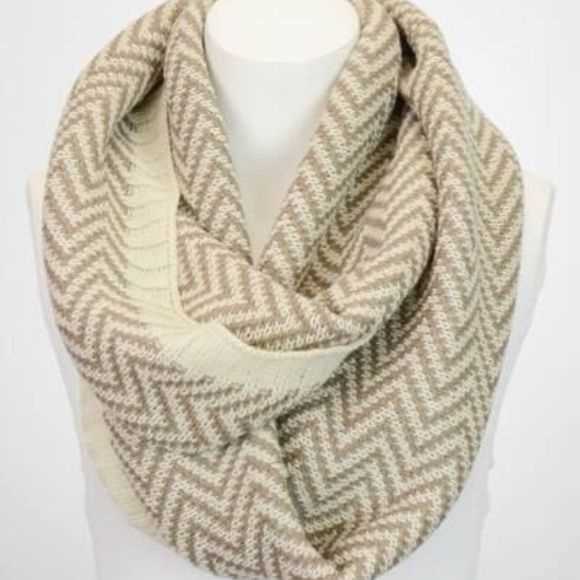 Chevron infinity scarf knitting pattern