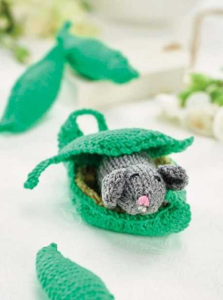 Mouse knit pattern