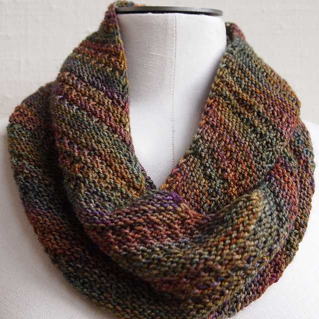 Knitting patterns scarves and cowls