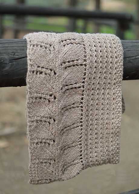 Knitted eternity scarf pattern