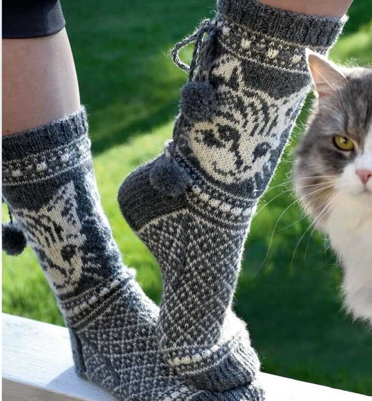 Socks for cats knitting pattern