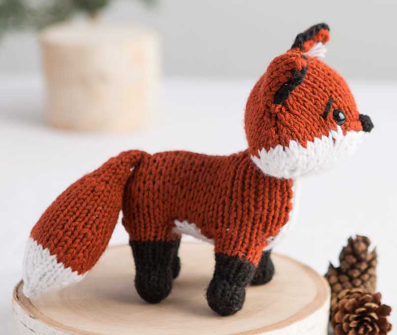 Knitted fox pattern