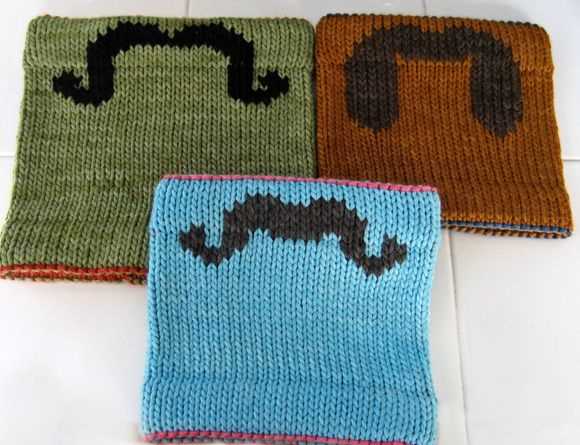 Free patterns for knitted cowls