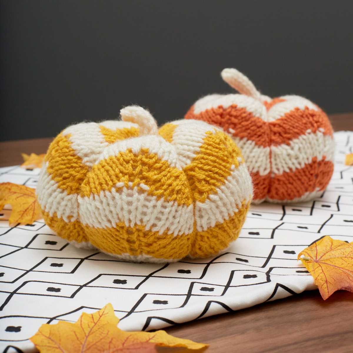 Free pumpkin hat knitting pattern