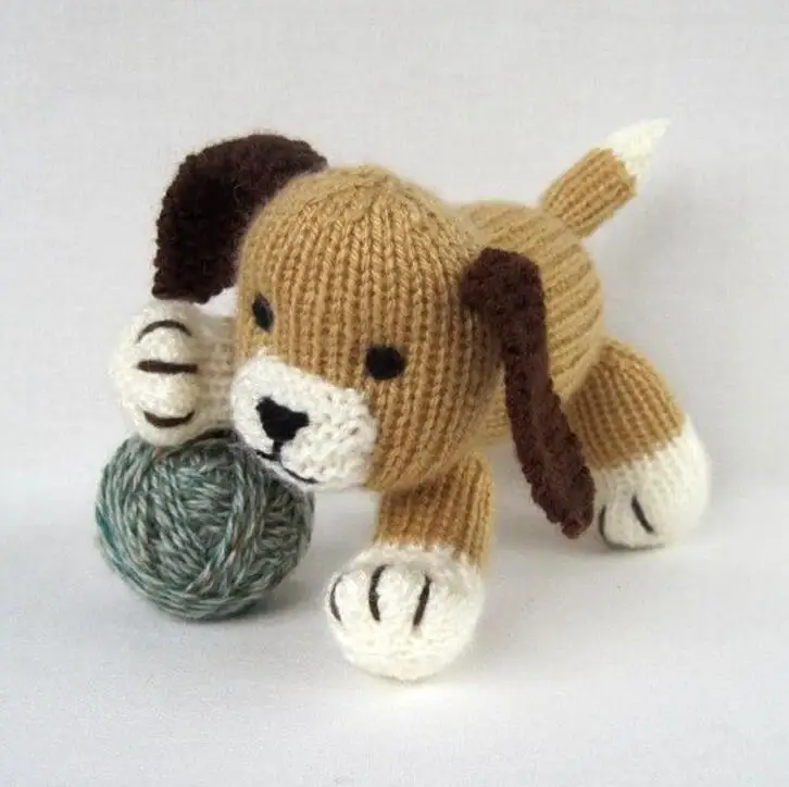 Knitted puppy pattern