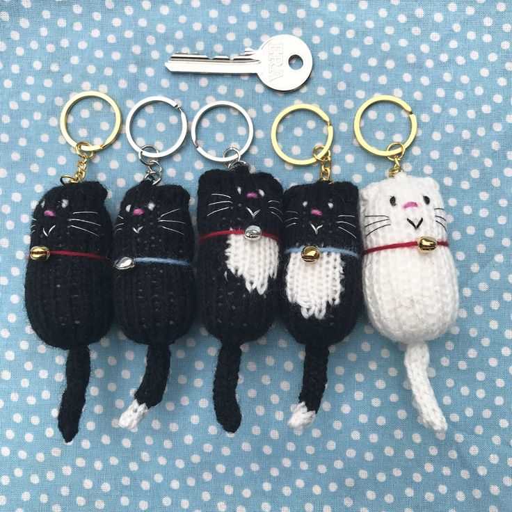 Knitted keyring patterns