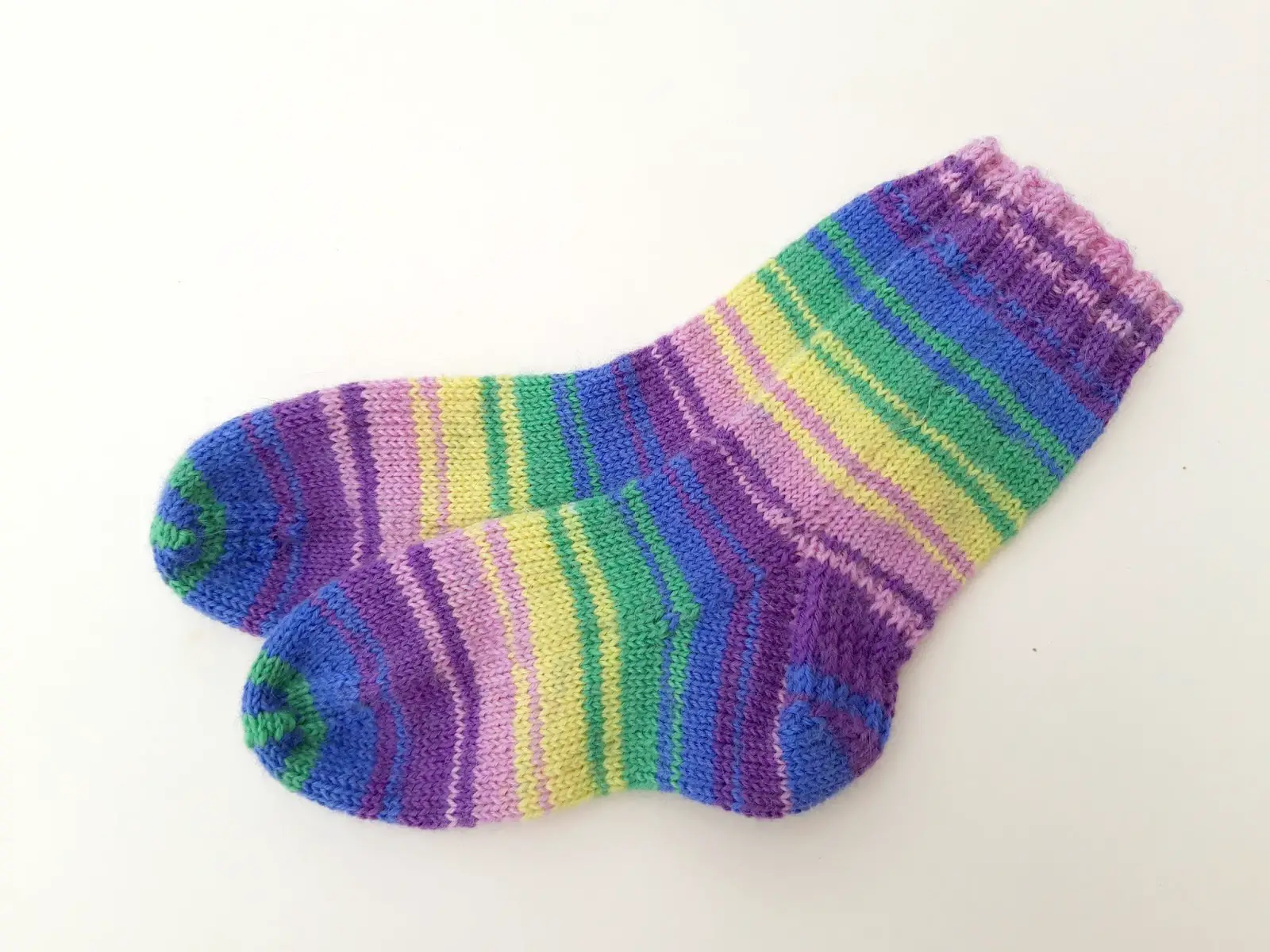 Free knitting patterns for bed socks on two needles