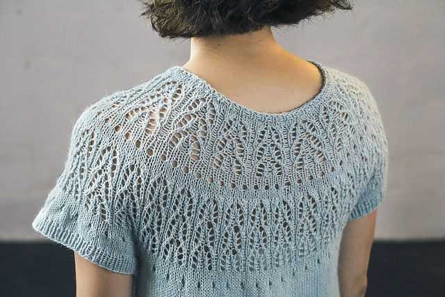 Knitted tee pattern