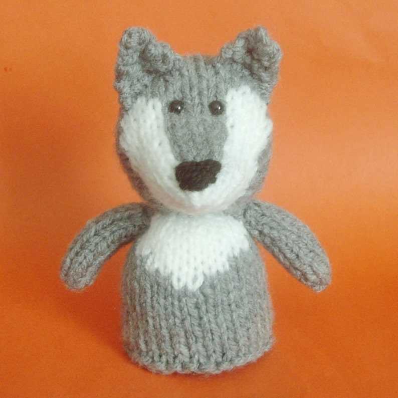 Free wolf toy knitting pattern