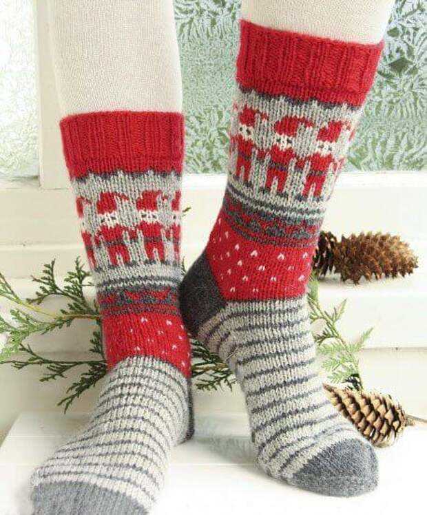 Christmas sock knitting pattern