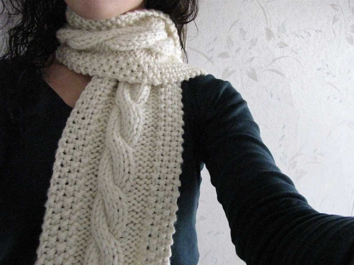 Chunky cable knit scarf pattern